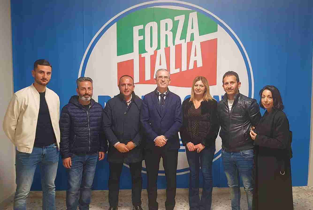 Catania, al IV Municipio il consigliere Rosario Cavallaro aderisce a Forza Italia