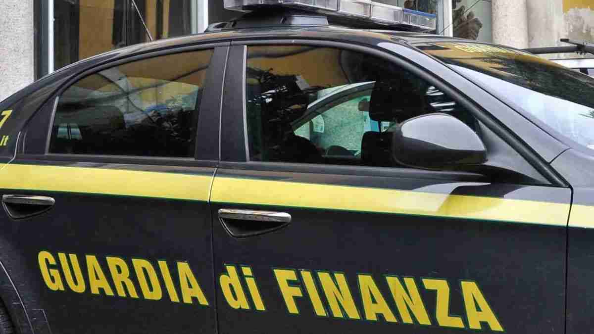 Scoperta una truffa da 17 milioni, 10 provvedimenti
