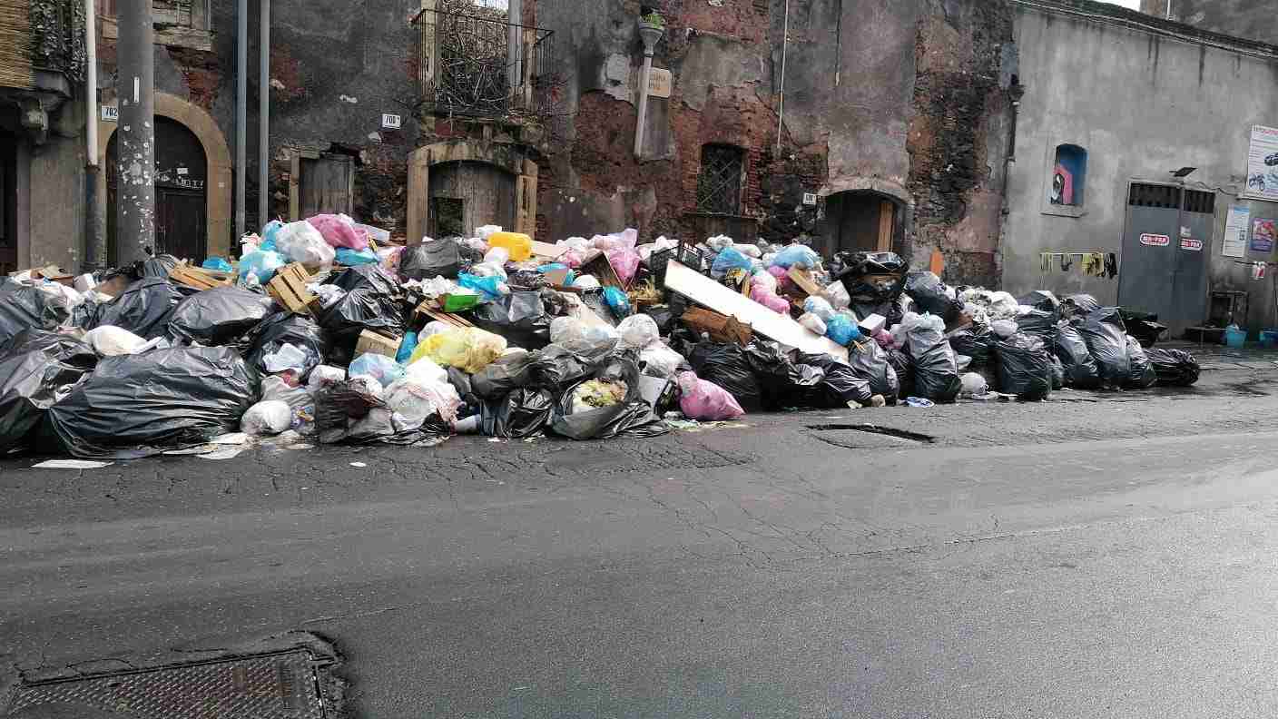Rifiuti in Sicilia: verso il “modello Gualtieri”