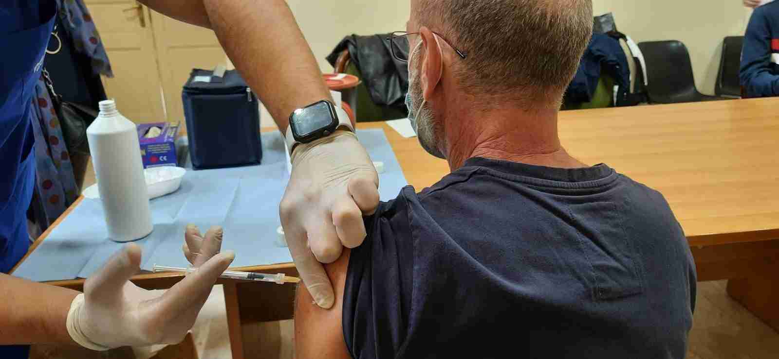 Vaccinazione di prossimità al centro commerciale Ciclope di Acireale