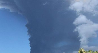 Etna, nube vulcanica di circa 10 chilometri
