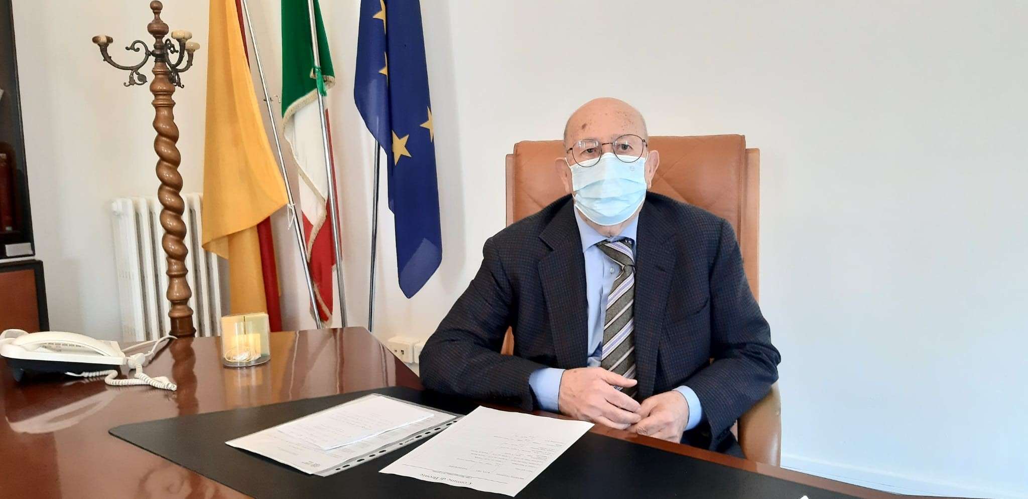 Il sindaco di Bronte sconfigge nuovamente il covid e torna al lavoro