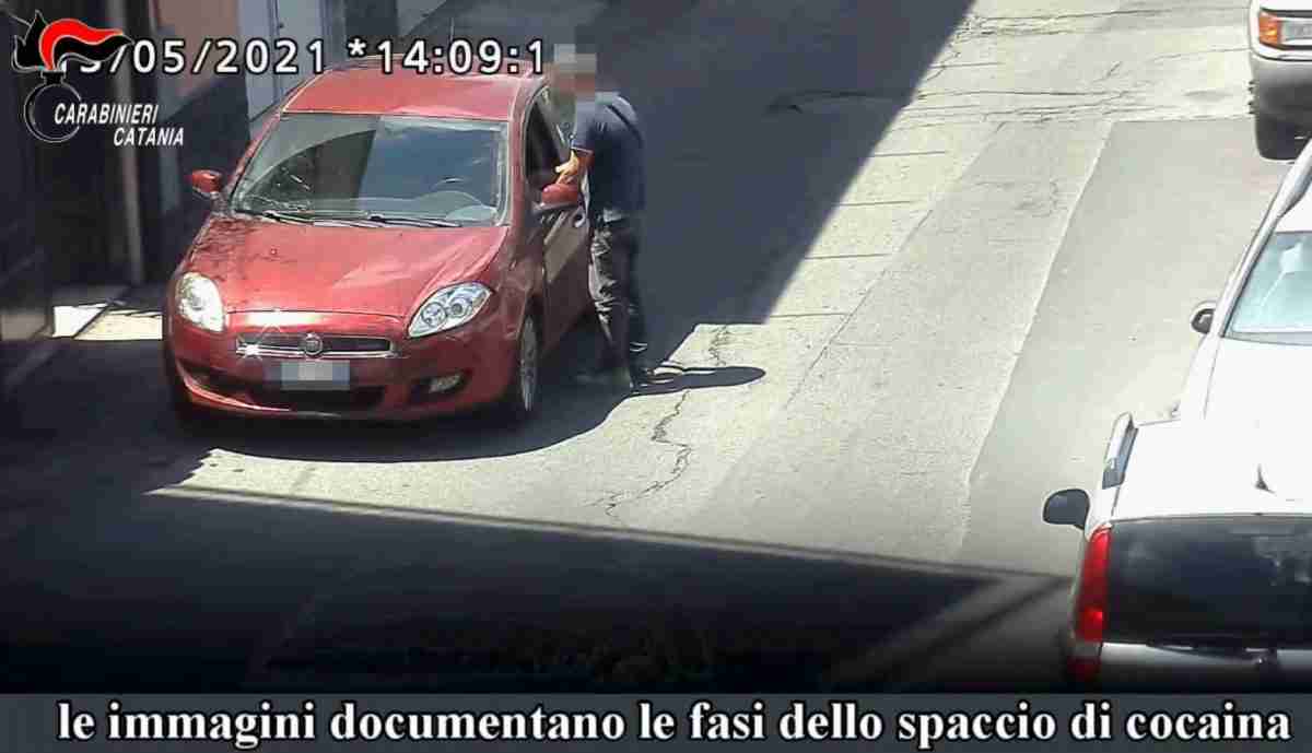 Spaccio di sostanze stupefacenti, 17 provvedimenti