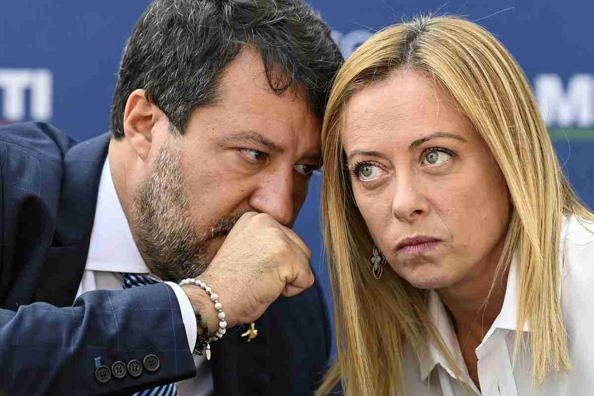 Processo contro Salvini, mentre Trapani prepara la cittadinanza onoraria agli equipaggi delle ONG