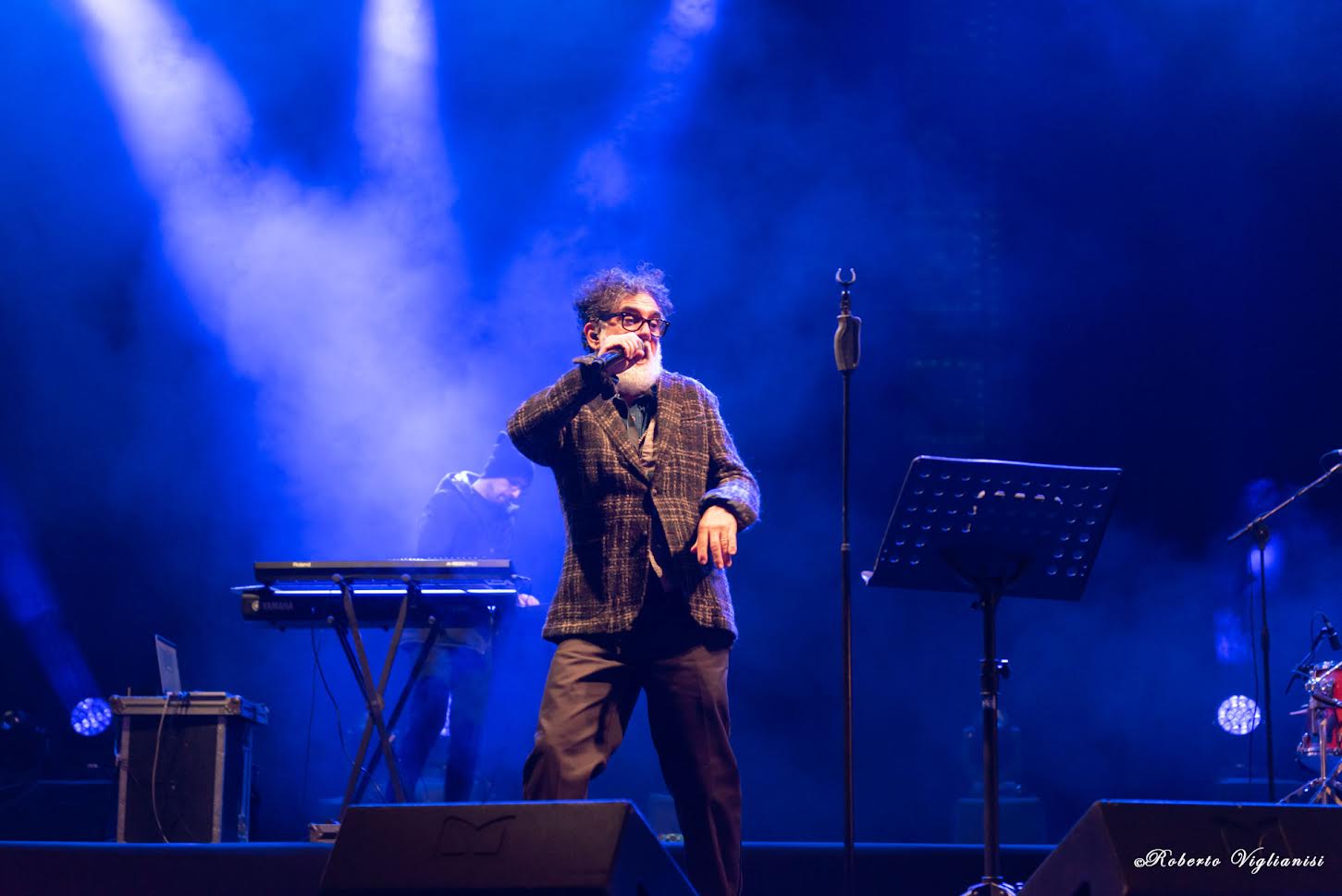Analfino e L’Elfo mattatori ieri sera in piazza Duomo per la prima di “Curtigghiu”