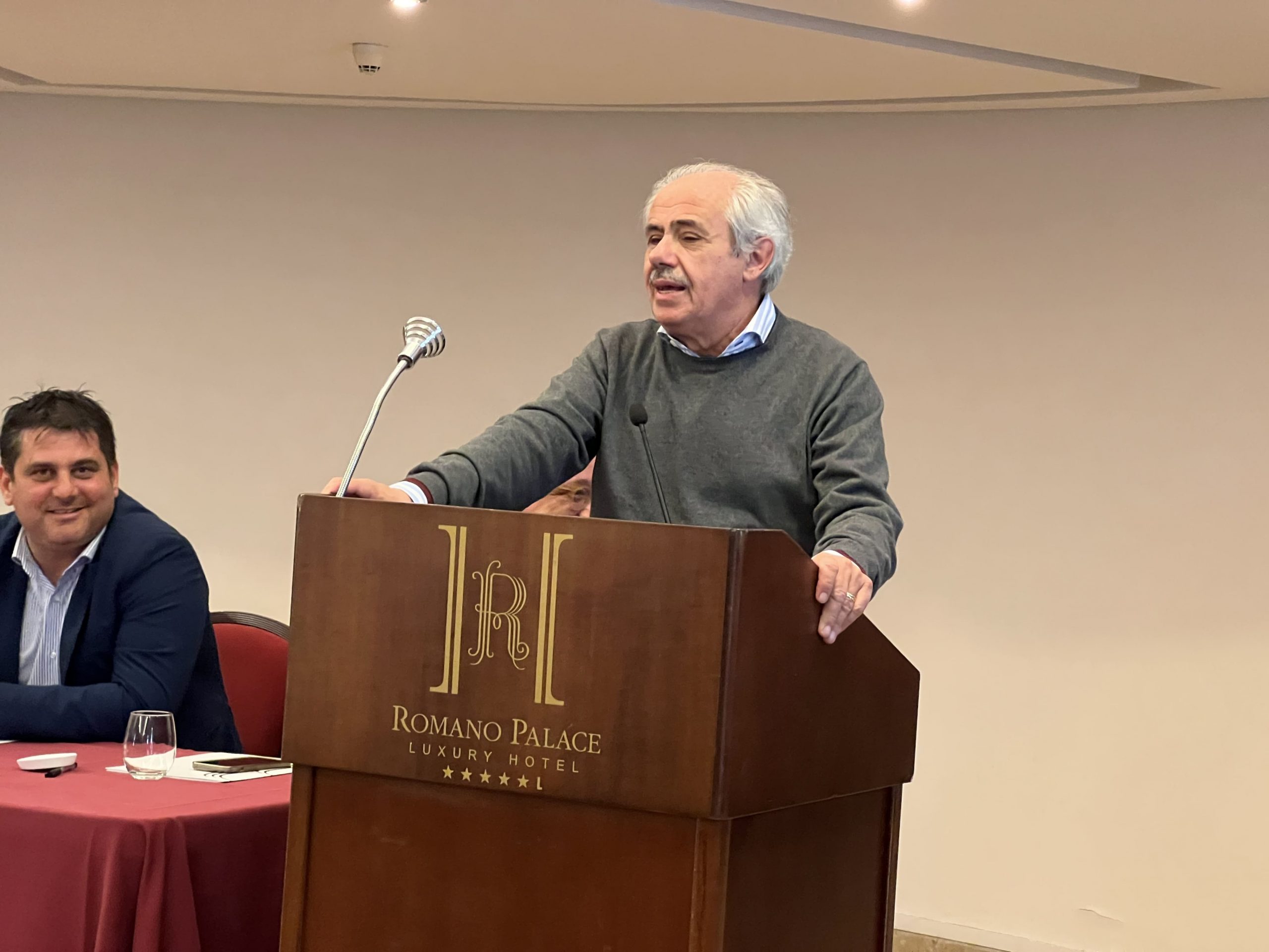 Gli autonomisti catanesi incontrano e si confrontano con Enrico Trantino