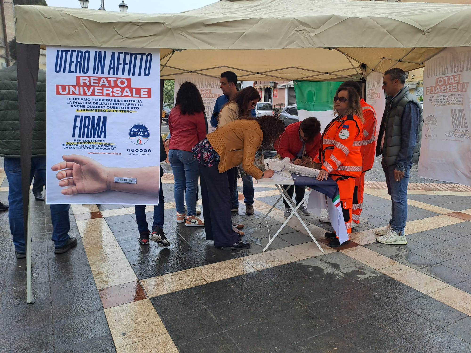 No all’utero in affitto, raccolta di firme a Paternò