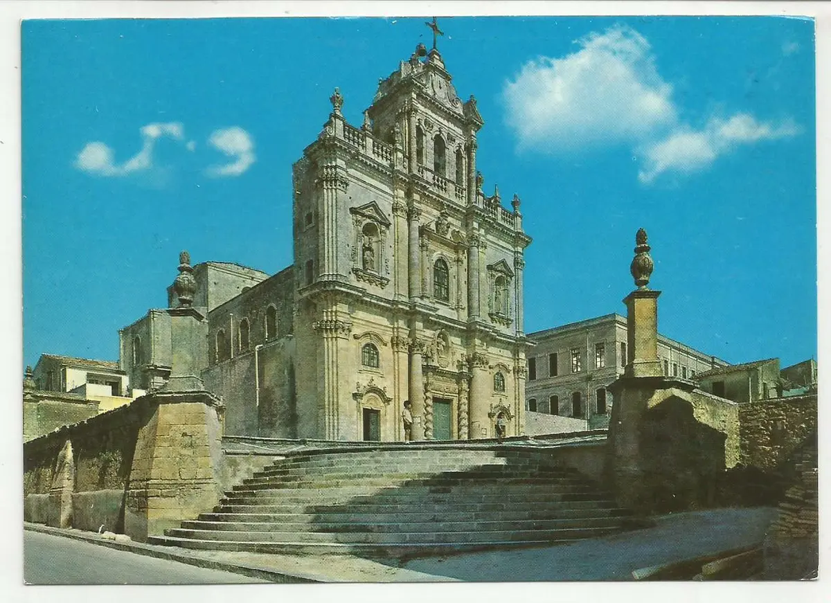 Sortino, arrestato il parroco della chiesa Madre
