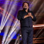 Enrico Brignano sbarca nell’Isola a dicembre: il nuovo show “Bello di Mamma!” fa tappa al Metropolitan e all’Impero