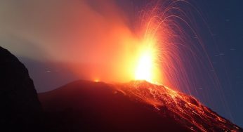 Etna: fontana di lava gradualmente esaurita