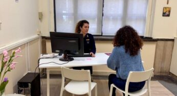 Aggredisce l’ex compagna mordendola alla guancia: arrestato 24enne a Catania