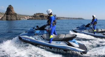 Sicurezza in mare e in spiaggia: la Polizia di Stato salva due giovani e tutela il litorale catanese
