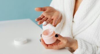 Crema antirughe Lidl, le analisi chimiche confermano: costa 13 volte meno delle altre ma la composizione è identica | Cambia solo etichetta