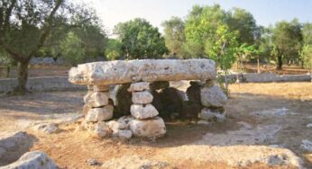 La chiamano la Stonehenge italiana: vicinissimo a questa città del sud Italia il ritrovamento pazzesco | Dovranno riscrivere daccapo i libri di storia
