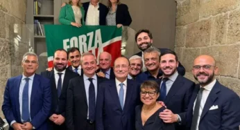Tajani richiama gli azzurri: «Il confronto si faccia nelle sedi opportune». Sostegno a Schifani