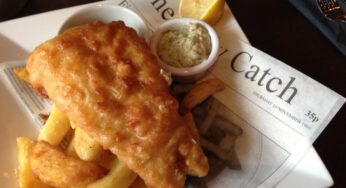 Fish&Chips, da oggi non lo mangerai mai più: gli inglesi cancellano il loro piatto tipico nazionale | Non gli è rimasto più nulla