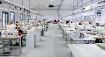 Paghe da fame, lavoro notturno e festivo, luoghi di lavoro fatiscenti: la nota azienda manifatturiera si arricchiva così | Addio all’icona italiana