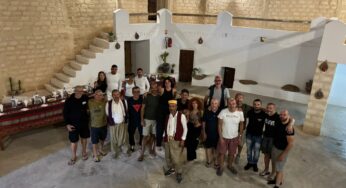 Da Ksar Ghilane a Tatouine: la Tunisia tra curve, granai e leggende di sabbia