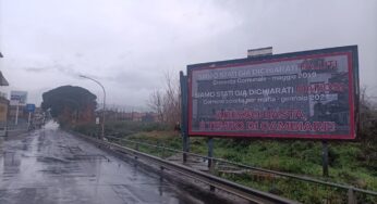Randazzo elezioni 2026: polemica per il mega cartellone sulla SS 120