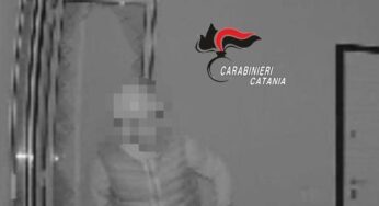 È alla processione ma vede i ladri in casa dal telefonino: il devoto fa arrestare la banda