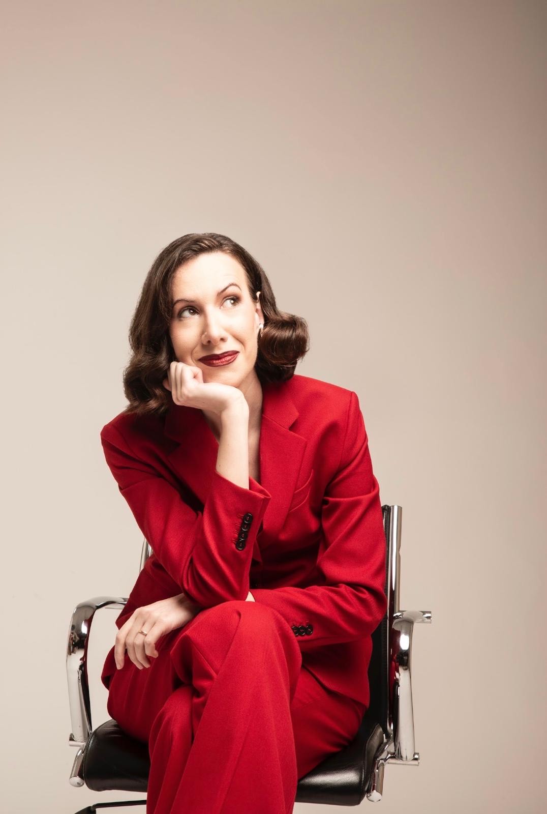 Giorgia Fumo porta il tour “Out of Office” nei teatri di Catania e Palermo ad aprile