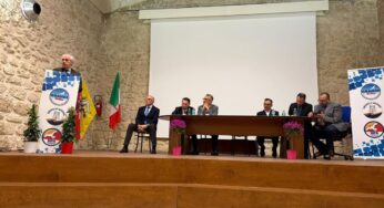 Mpa, Raffaele Lombardo a Caltanissetta: «Recuperare lo spirito autonomista contro la condizione coloniale»