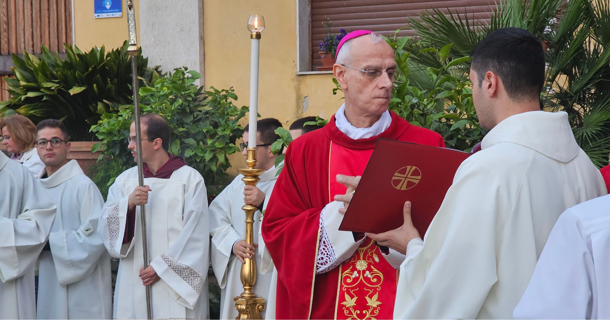 Diocesi di Acireale: il vescovo Raspanti presiede la Veglia di Pentecoste a Santa Venerina