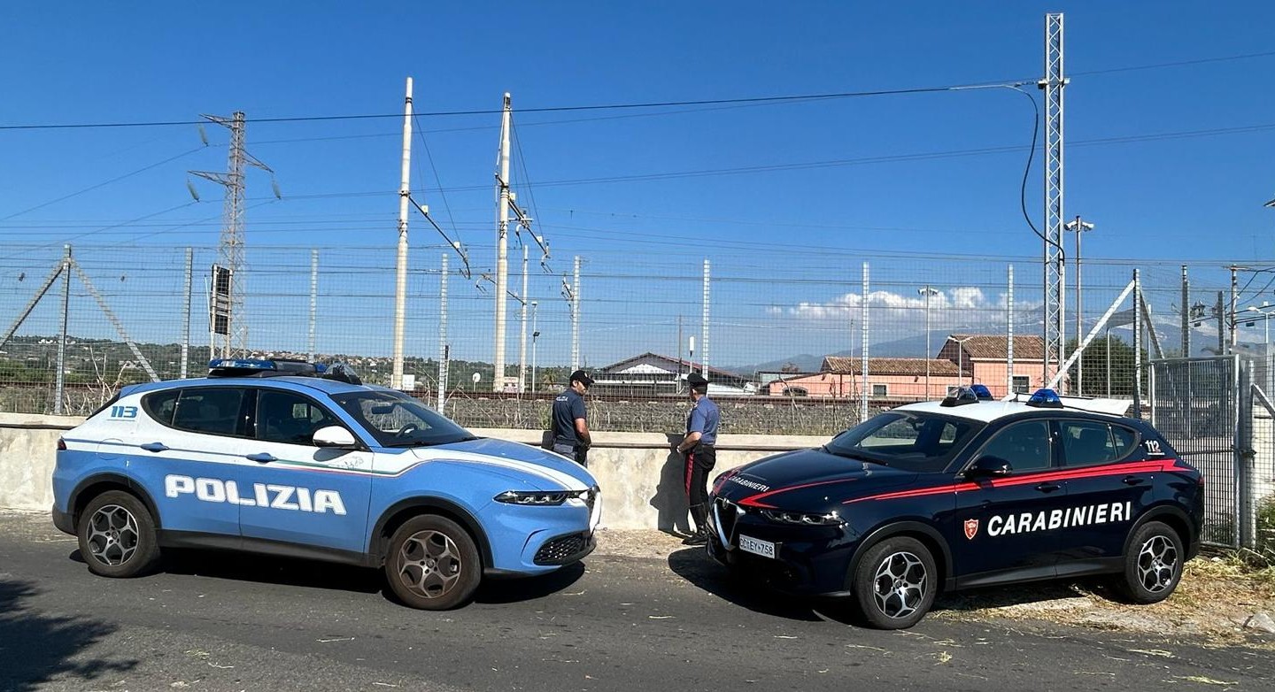 Rapina nella notte ad Acireale: colpo al distributore, preso il presunto autore