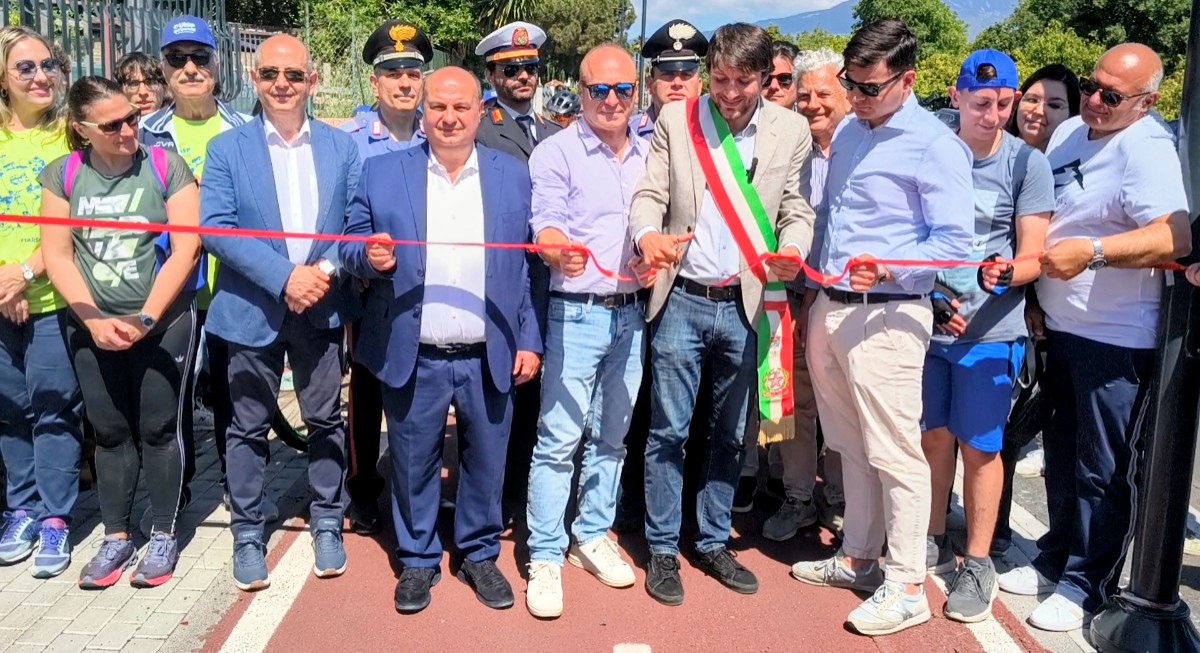 «Il paradigma del paese che vogliamo»: taglio del nastro per la maxi pista ciclabile di Aci Sant’Antonio