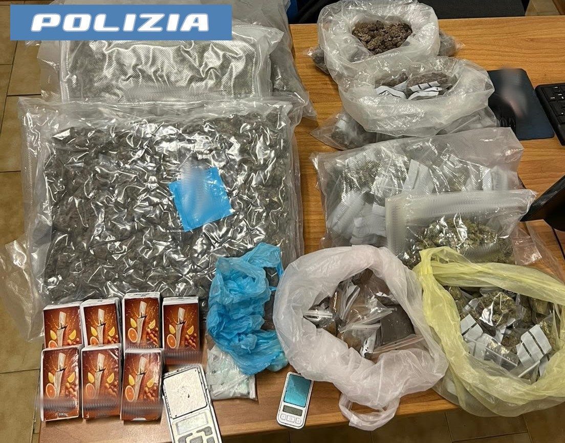 Catania, giovane arrestato con 5 chili di droga in casa