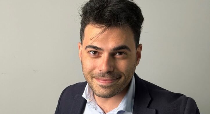 Giuseppe Trovato attraversa la Sicilia con il suo libro sullo spopolamento