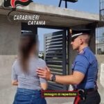 Gravina di Catania, maltratta l’ex compagna e aggredisce i carabinieri. Arrestato un 53enne