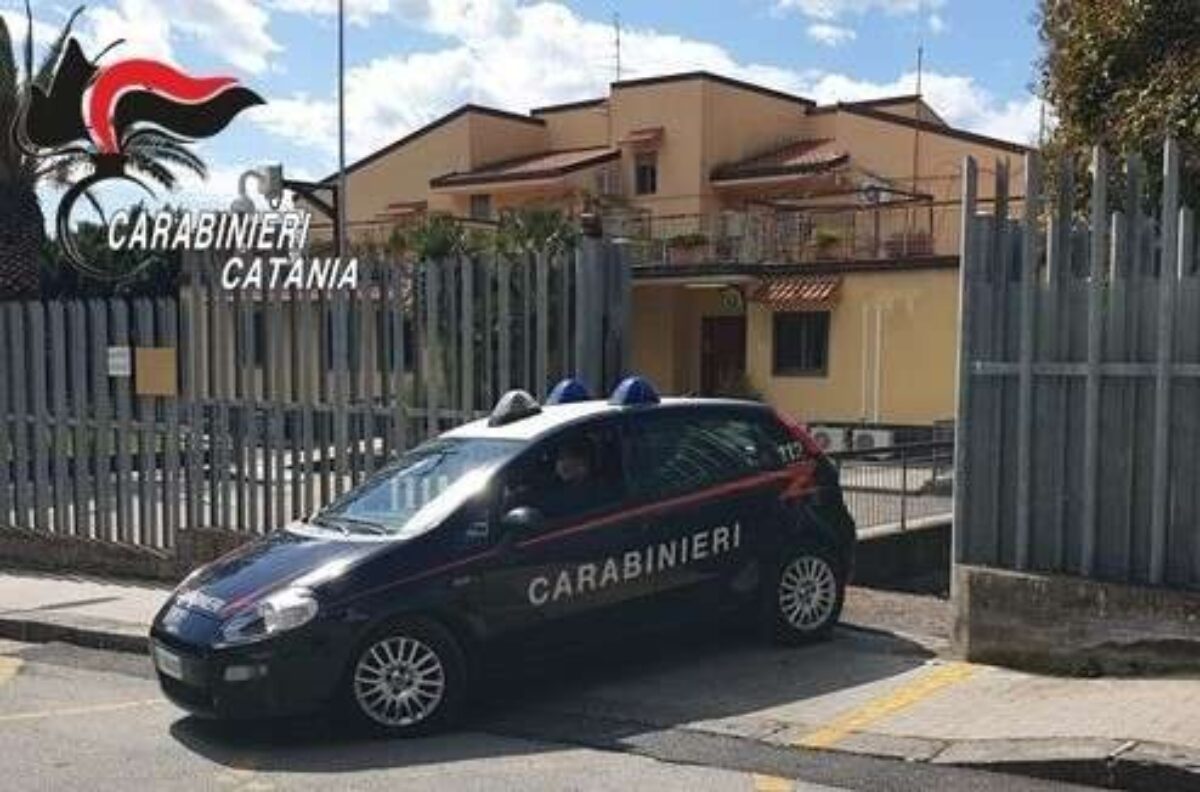 Tre misure cautelari per furti con ordigni a distributori e bancomat nel Catanese