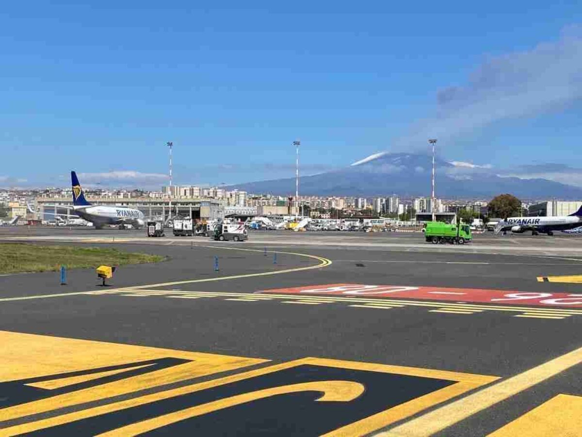 Aeroporto Catania riaperto dopo la cenere dell’Etna