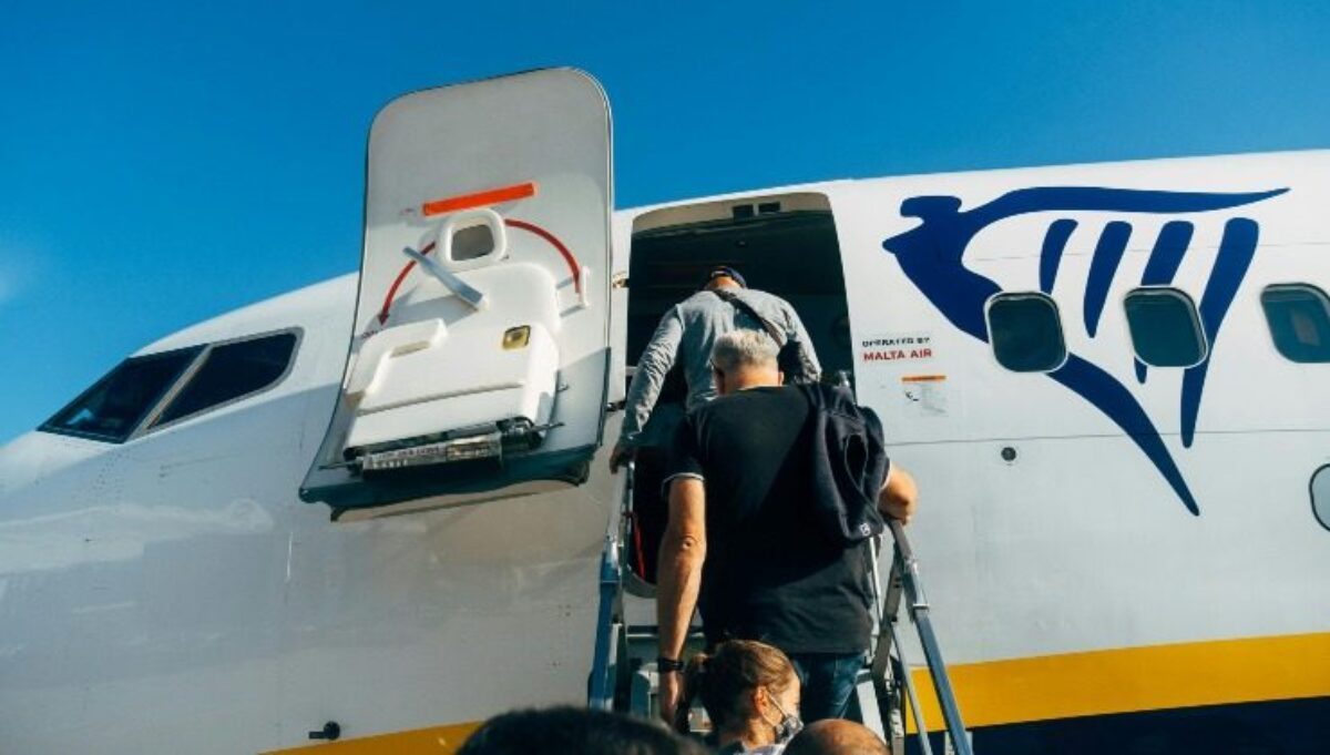 Aeroporto Catania riaperto: voli regolari dopo l’Etna