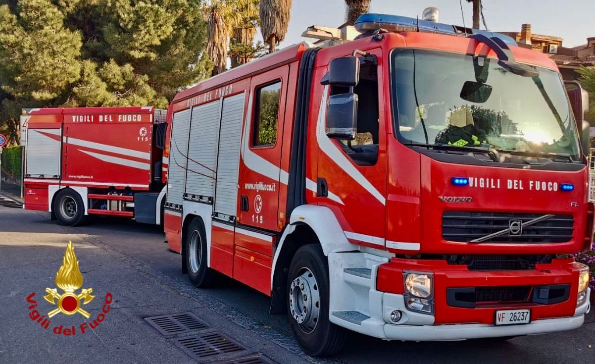 Incendio dell’auto del comandante della polizia locale di Castel di Iudica