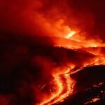 L’Etna blocca Fontanarossa: caos voli, treni e bus per 400 rotte dirottate