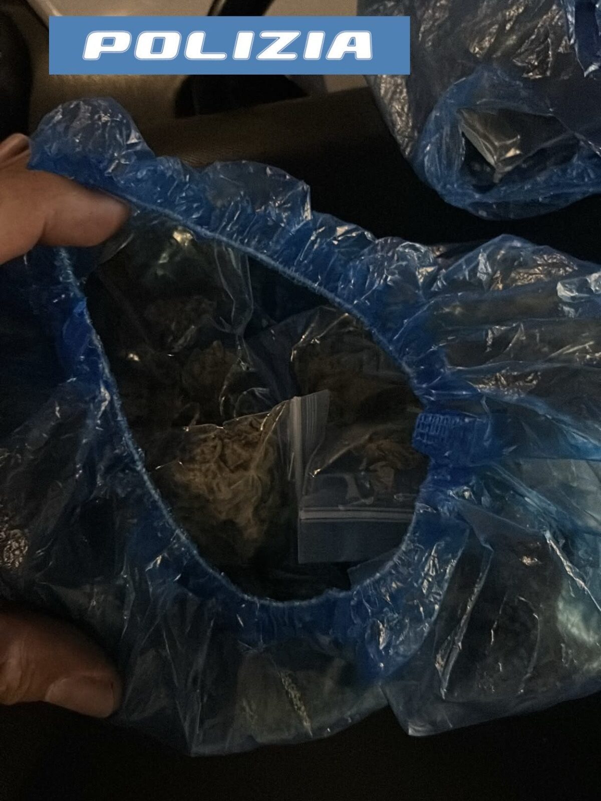 Spaccio di droga a Picanello, arrestati 2 pusher che usavano lo smartphone