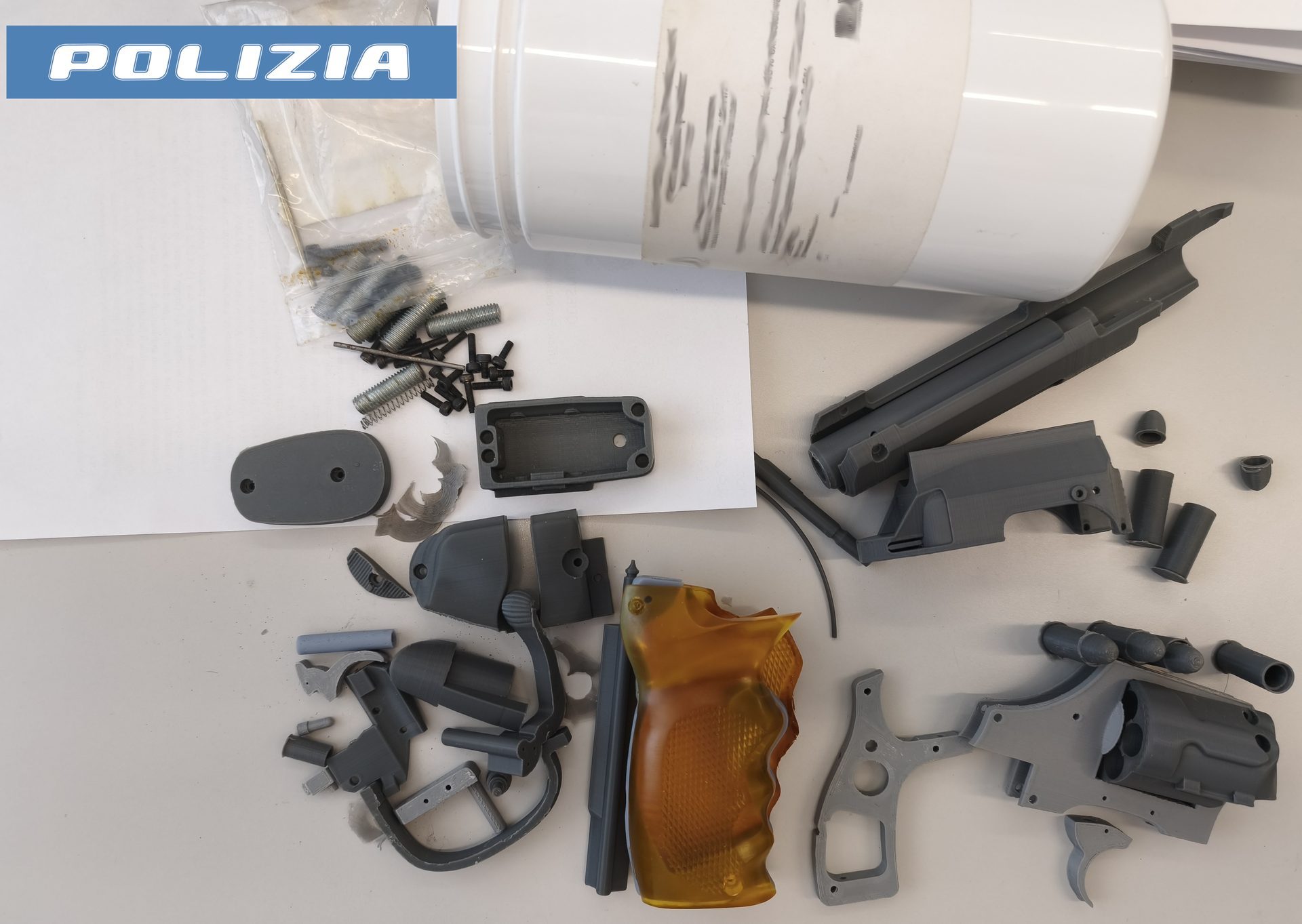 Armi fantasma a San Giovanni La Punta, arrestato 27enne