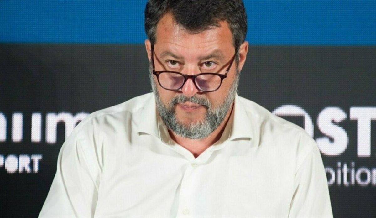 Tir e trattori bloccano l’Isola, i siciliani al tavolo con Salvini